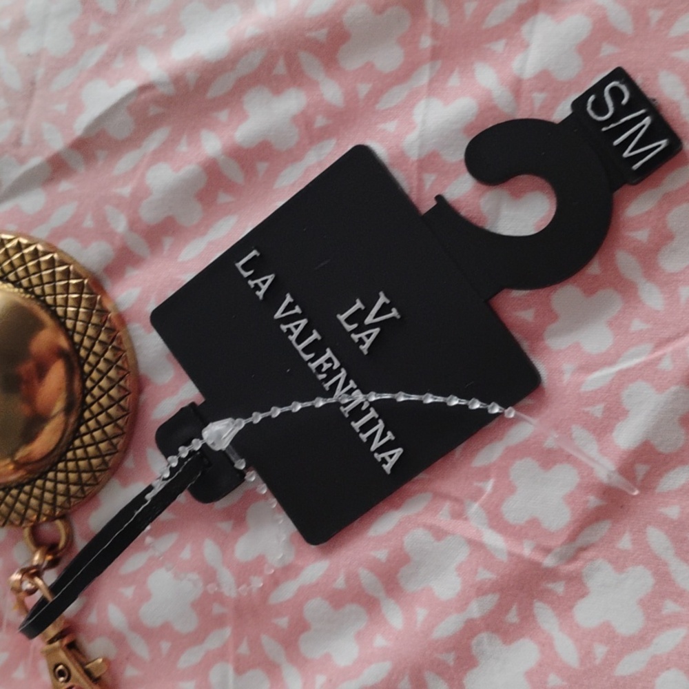Valentina Gold Circle Necklace - Picture 2 of 4